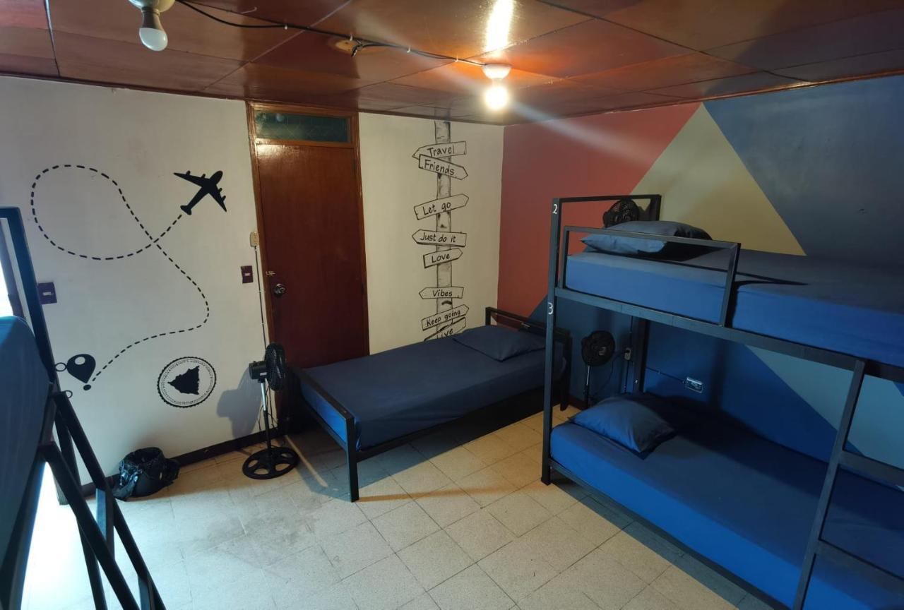 The Spot Hostel León Екстериор снимка